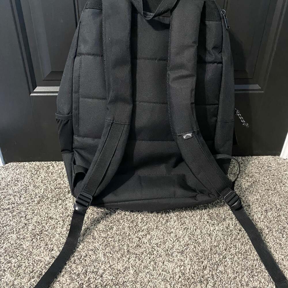 Billabong Roadie Backpack with Tropical Print - Picture 2 of 3